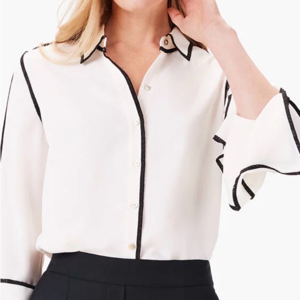 Elegant Nic+Zoe White Blouse with Black Trim